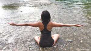 posture de yoga sur le chakra sacré