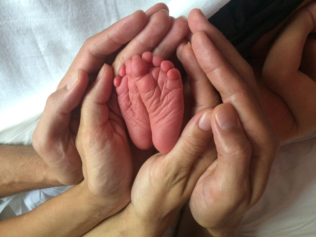 yoga-prenatal-à-la-rochelle-grossesse-préparation-accouchement